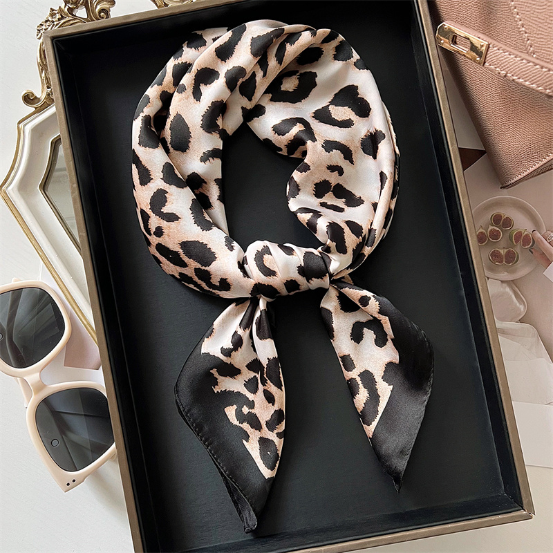 70cm Square Luxury Leopard Pri - đánh giá và giá Scarf Silk Square