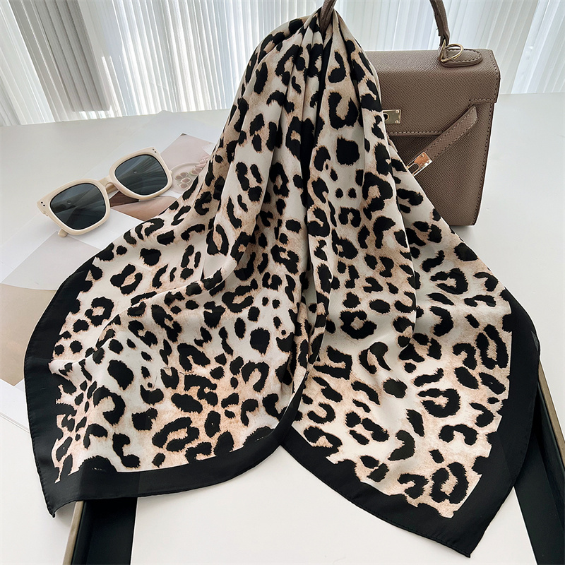 70cm Square Luxury Leopard Pri - đánh giá và giá Scarf Silk Square