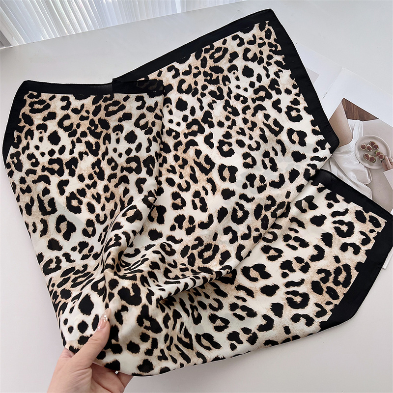 70cm Square Luxury Leopard Pri - đánh giá và giá Scarf Silk Square