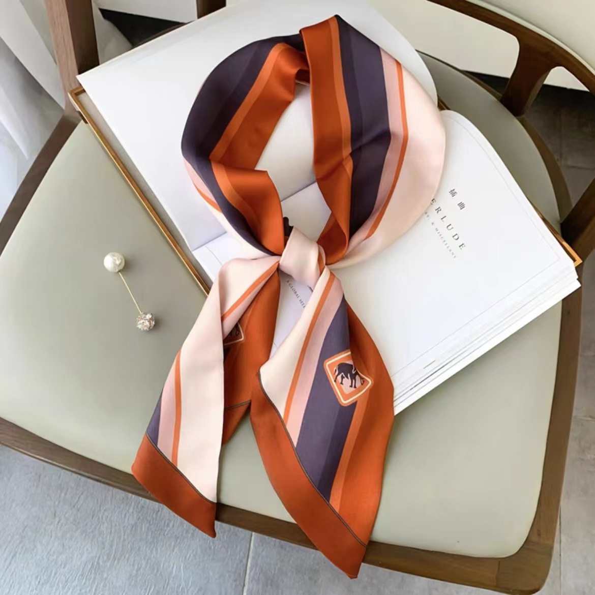 Luna & Cá Heo Nữ Rộng Skinny L - đánh giá và giá Silk Tie Striped