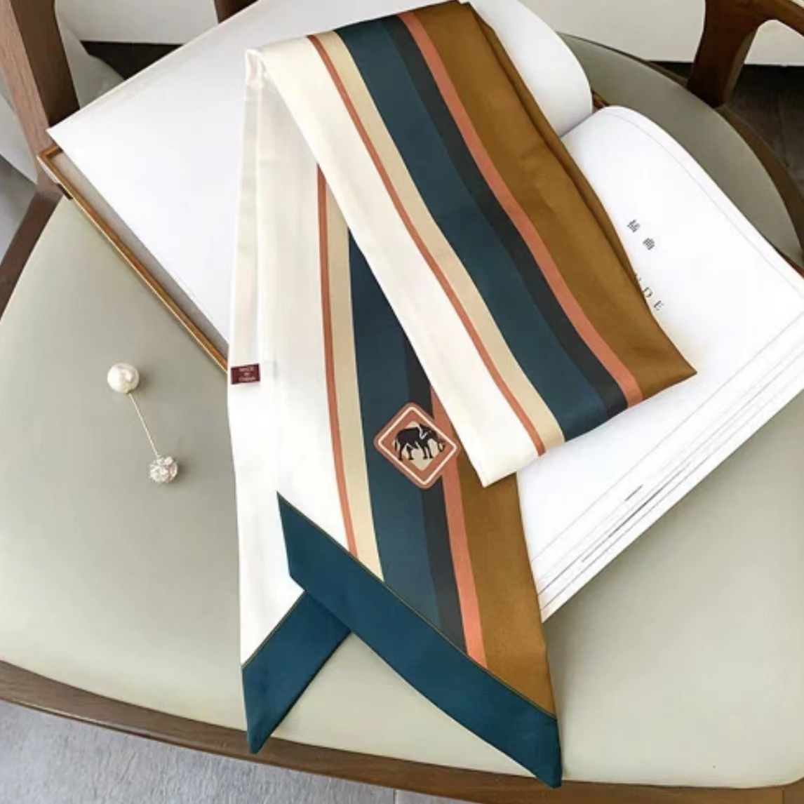 Luna & Cá Heo Nữ Rộng Skinny L - đánh giá và giá Silk Tie Striped